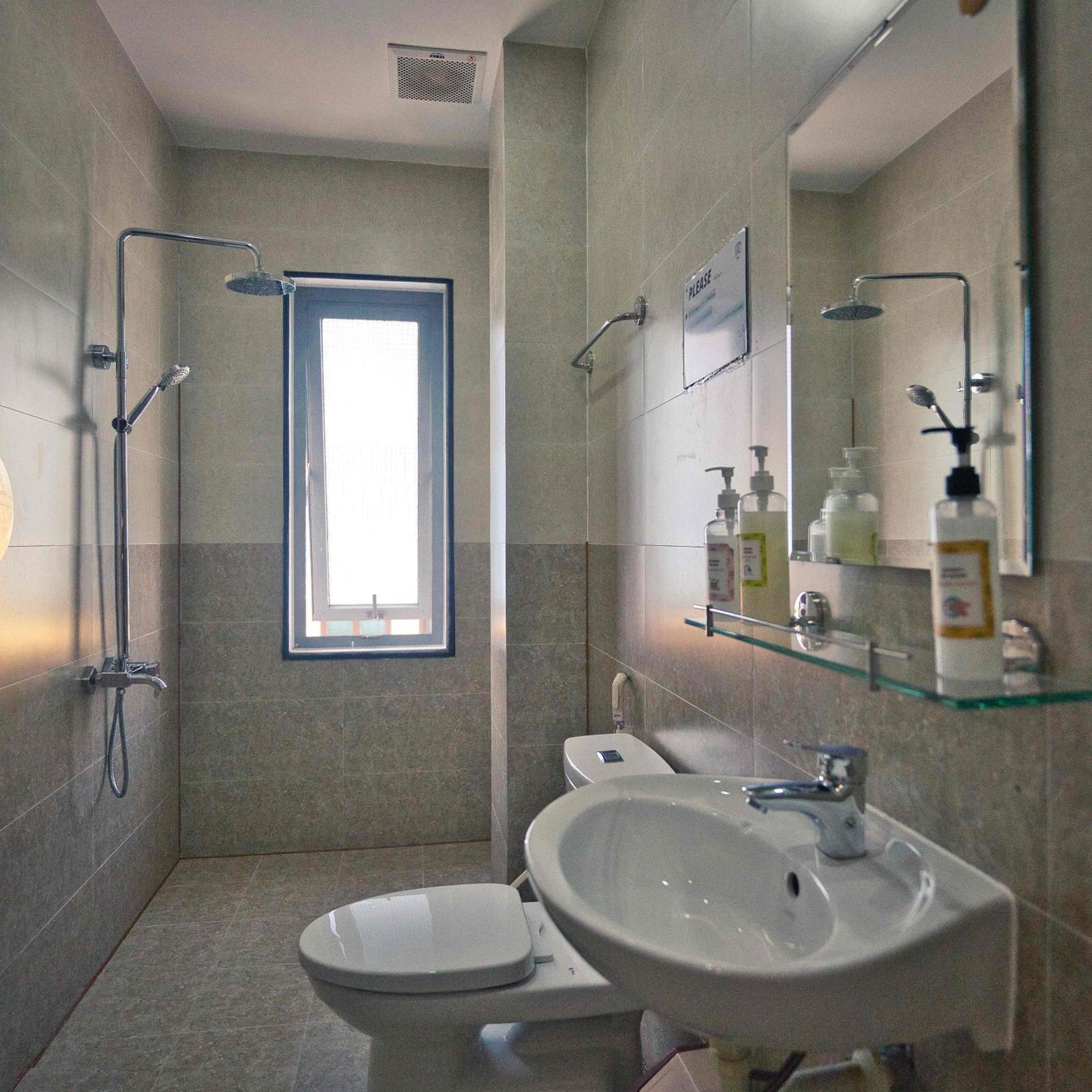 The Imperfect Downtown Hostel Hoi An Luaran gambar